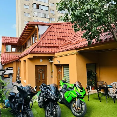 Guest house Casuta Din *
